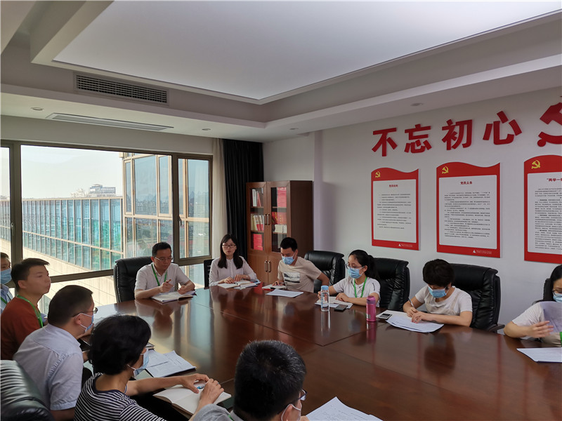 2.黨支部參與選題論證，強化導向作用，將黨建工作融入主題出版工作、營(yíng)銷(xiāo)宣傳工作和風(fēng)險排查工作中.jpg