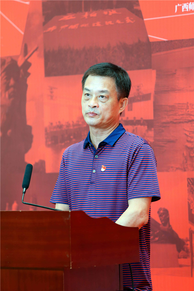 中國攝影家協(xié)會(huì )理事、廣西攝影家協(xié)會(huì )主席施興良致辭（賴(lài)志文攝）.jpg