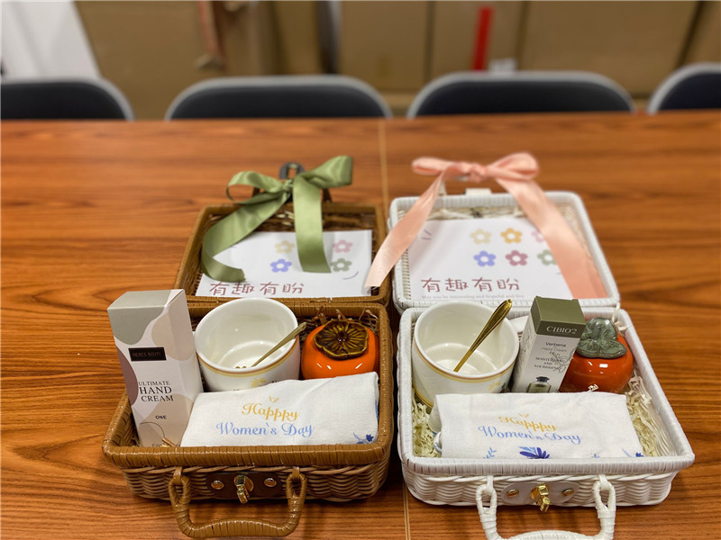 2.“社史社情及普法知識問(wèn)答”小禮品.jpg