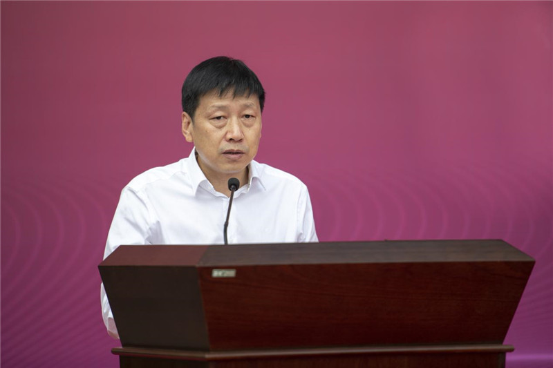 自治區黨委宣傳部副部長(cháng)利來(lái)友致辭.jpg