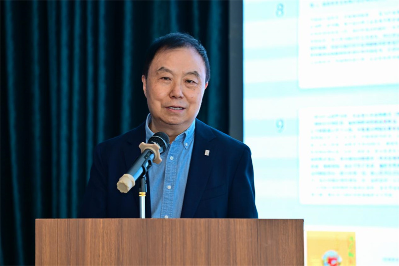 著(zhù)名出版人汪家明在演講.jpg