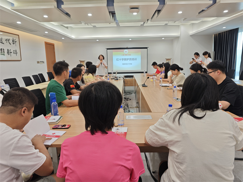 1.理論知識培訓現場(chǎng).jpg