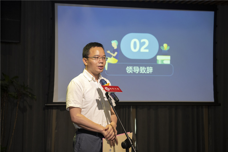 廣西師范大學(xué)出版社集團有限公司黨委副書(shū)記、總編輯湯文輝致辭（攝影：李顯楊）.jpg